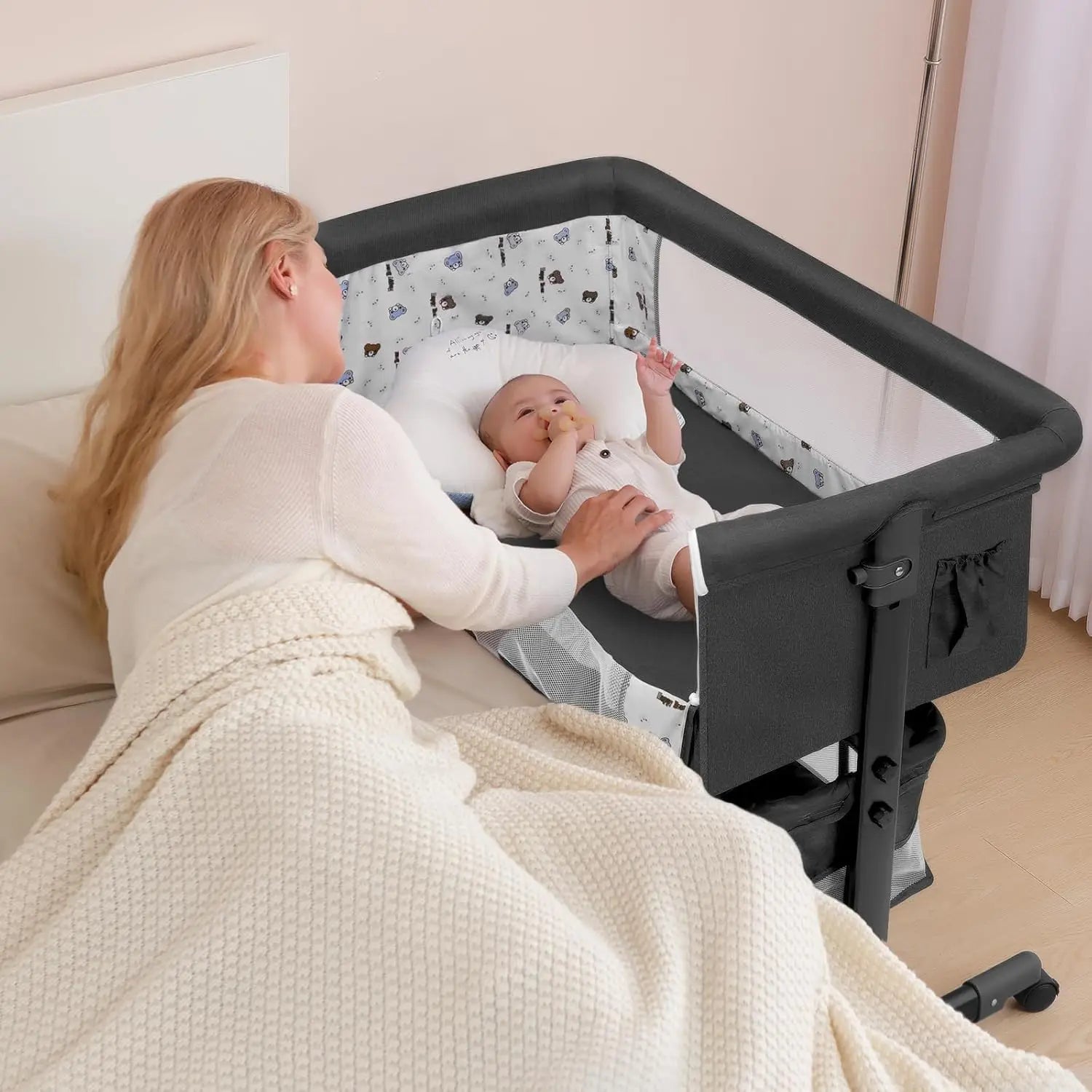 Multi-Functional Crib: Cozy and Comfortable Bedside Bassinet for Your Baby